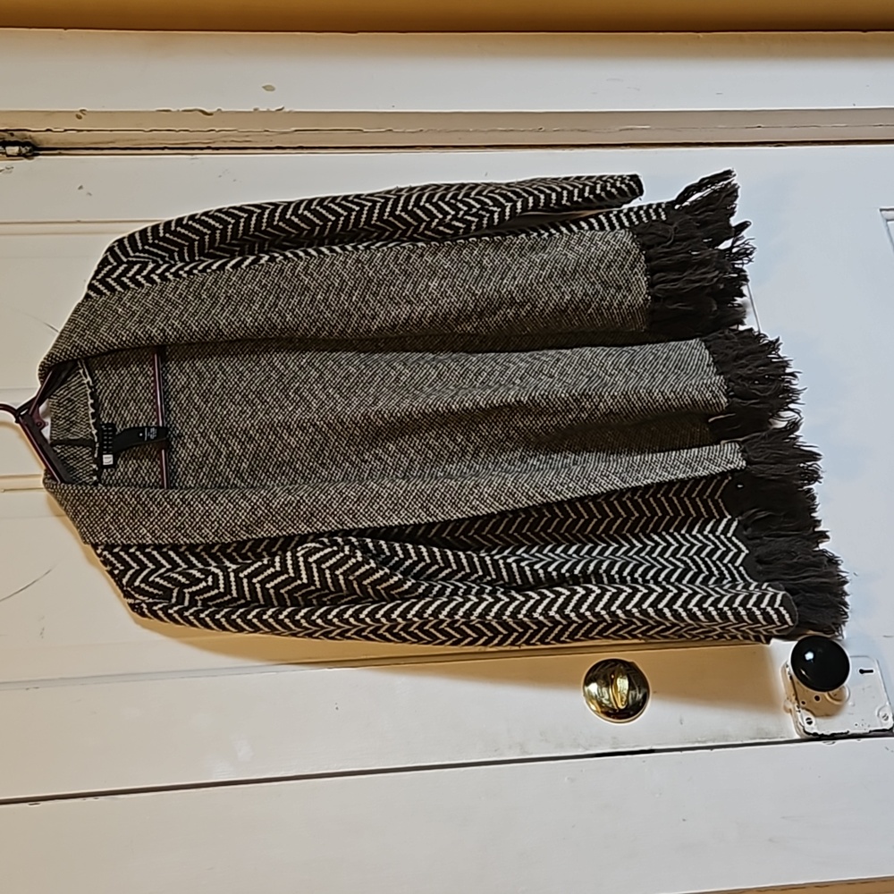 Carole Little women's sweater size M white and brown herringbone pattern open